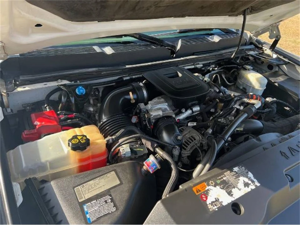 2012 Chevrolet Silverado Heavy Duty 2nd Gen - Image 10 of 17