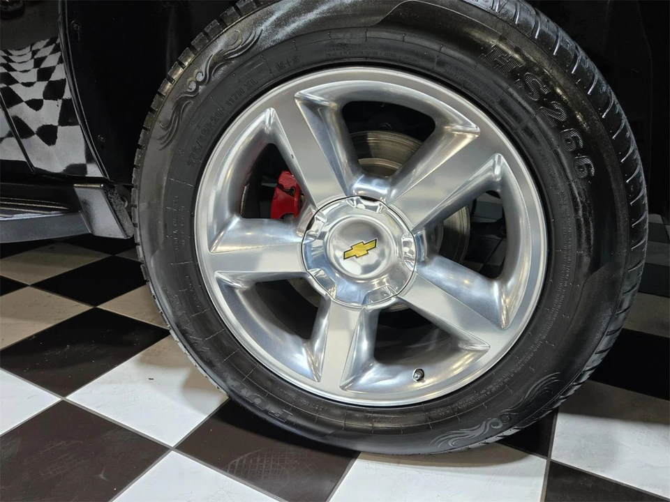 2012 Chevrolet Avalanche - Image 26 of 31
