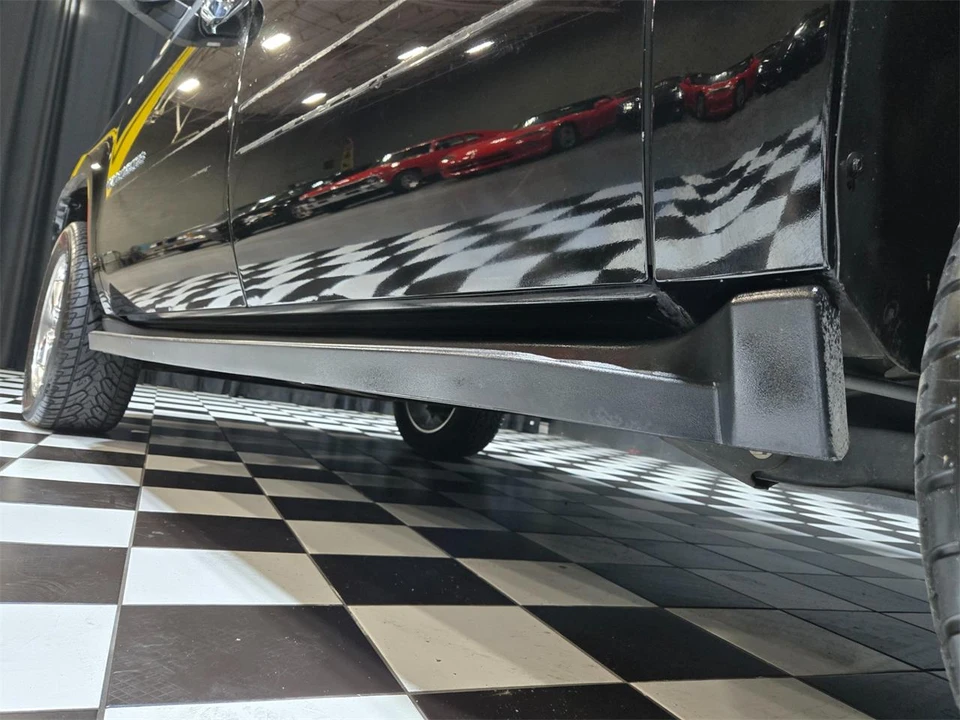 2012 Chevrolet Avalanche - Image 28 of 31