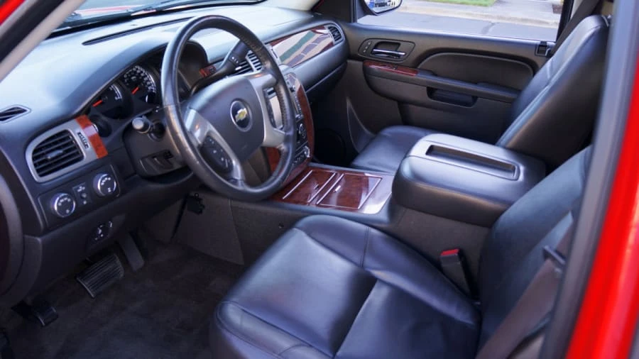 2012 Chevrolet Avalanche - Image 4 of 12