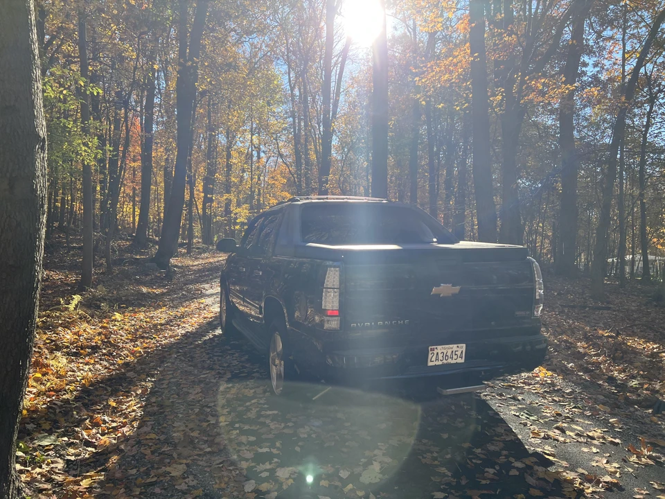 2012 Chevrolet Avalanche - Image 26 of 31