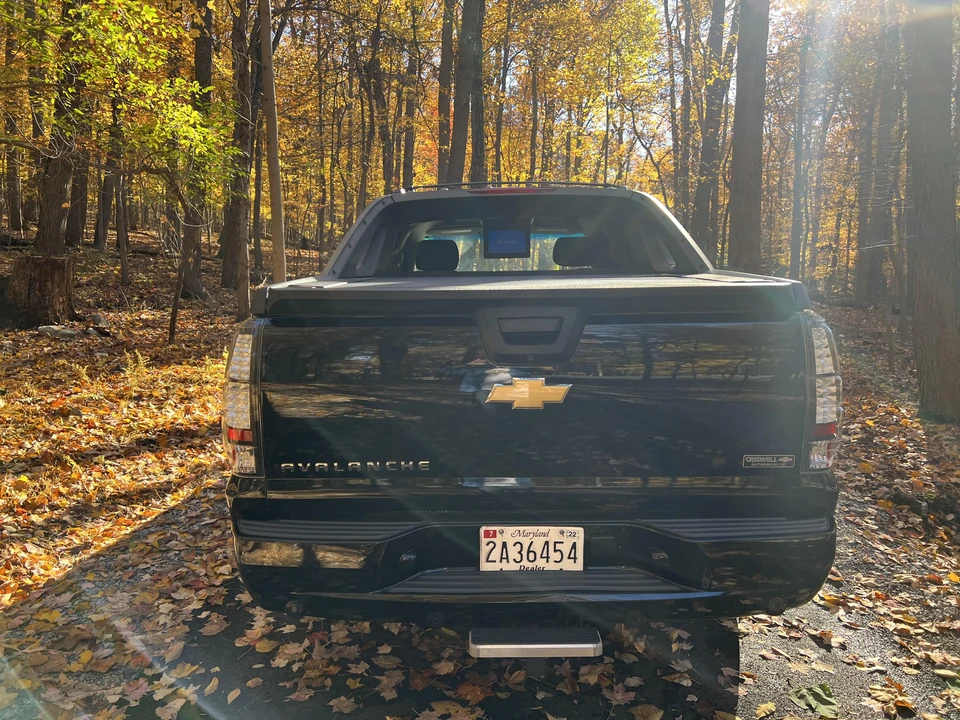 2012 Chevrolet Avalanche - Image 30 of 31