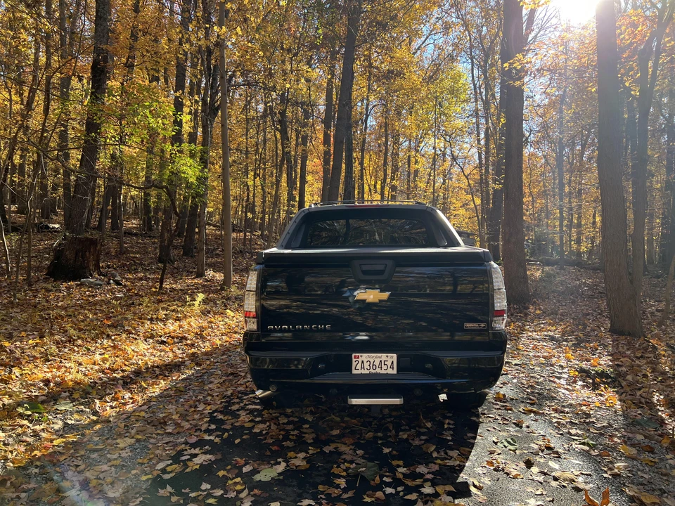 2012 Chevrolet Avalanche - Image 27 of 31