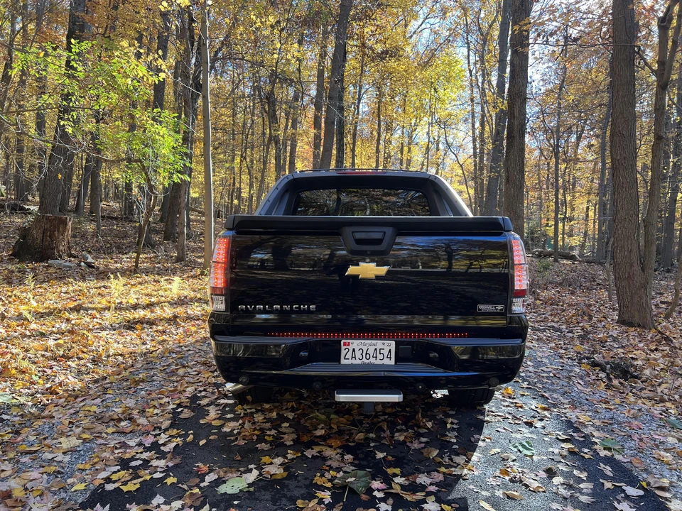2012 Chevrolet Avalanche - Image 28 of 31