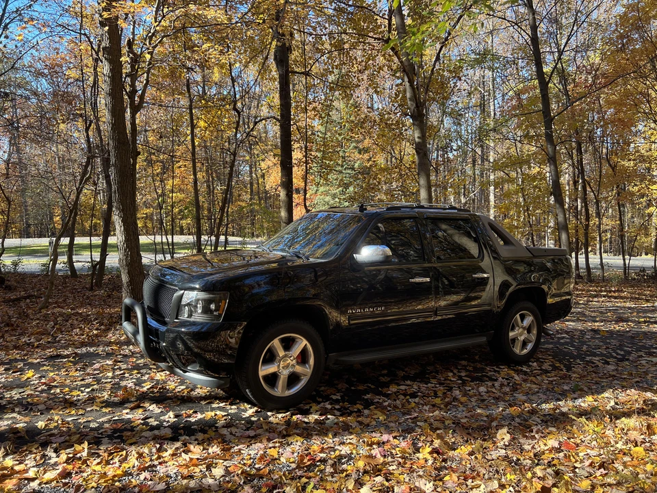 2012 Chevrolet Avalanche - Image 23 of 31