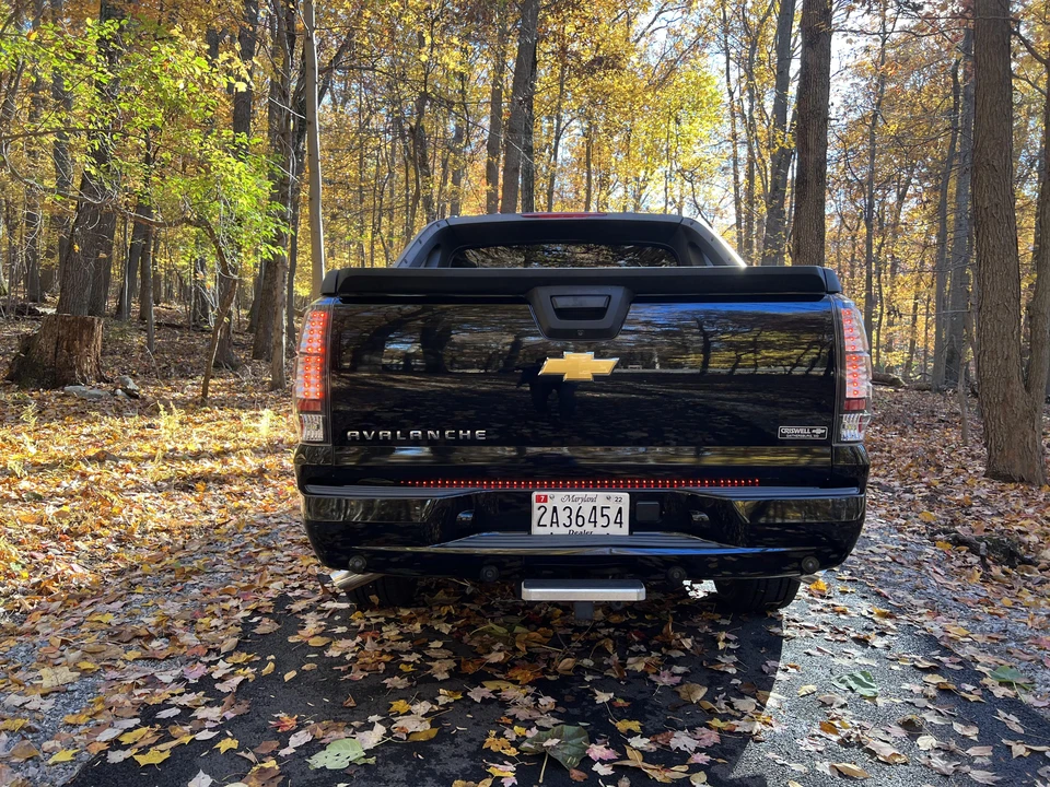 2012 Chevrolet Avalanche - Image 29 of 31