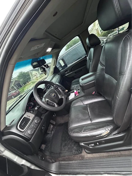 2012 Chevrolet Avalanche - Image 7 of 19