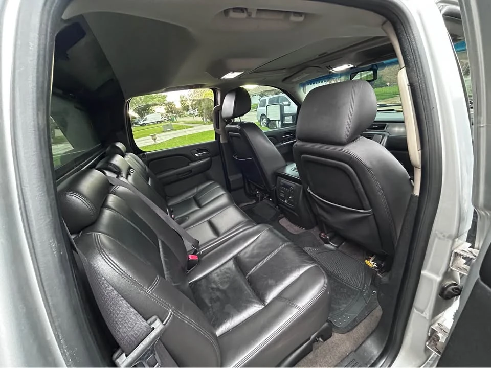 2012 Chevrolet Avalanche - Image 9 of 19