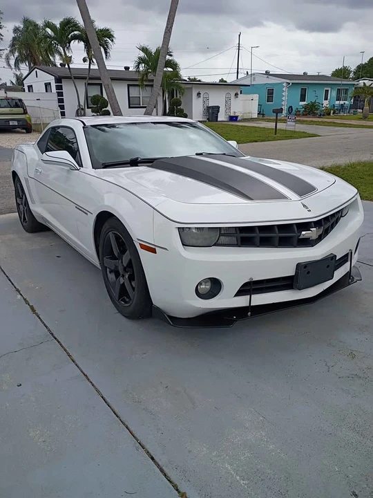 2012 Chevrolet Camaro 5th Gen - Image 13 of 17