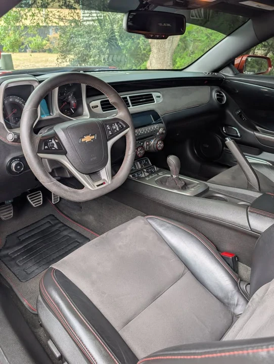 2012 Chevrolet Camaro ZL1 5th Gen - Image 8 of 11