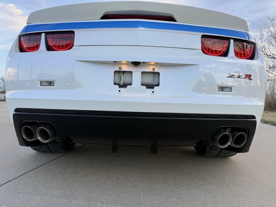 2012 Chevrolet Camaro ZL1 5th Gen - Image 19 of 21
