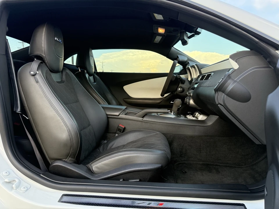 2012 Chevrolet Camaro ZL1 5th Gen - Image 25 of 31