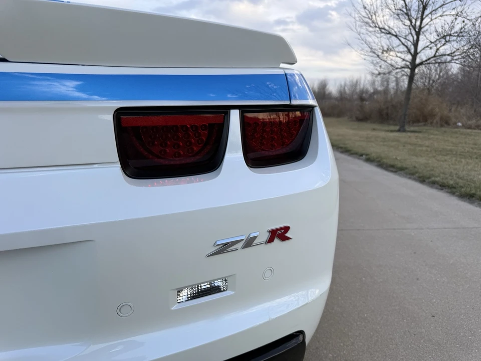 2012 Chevrolet Camaro ZL1 5th Gen - Image 20 of 31