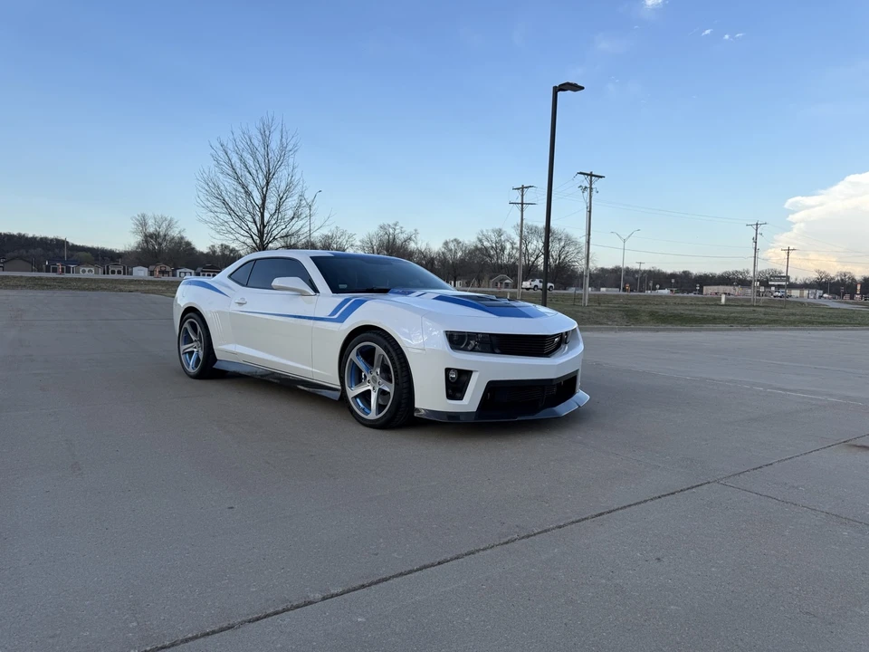 2012 Chevrolet Camaro ZL1 5th Gen - Image 7 of 31