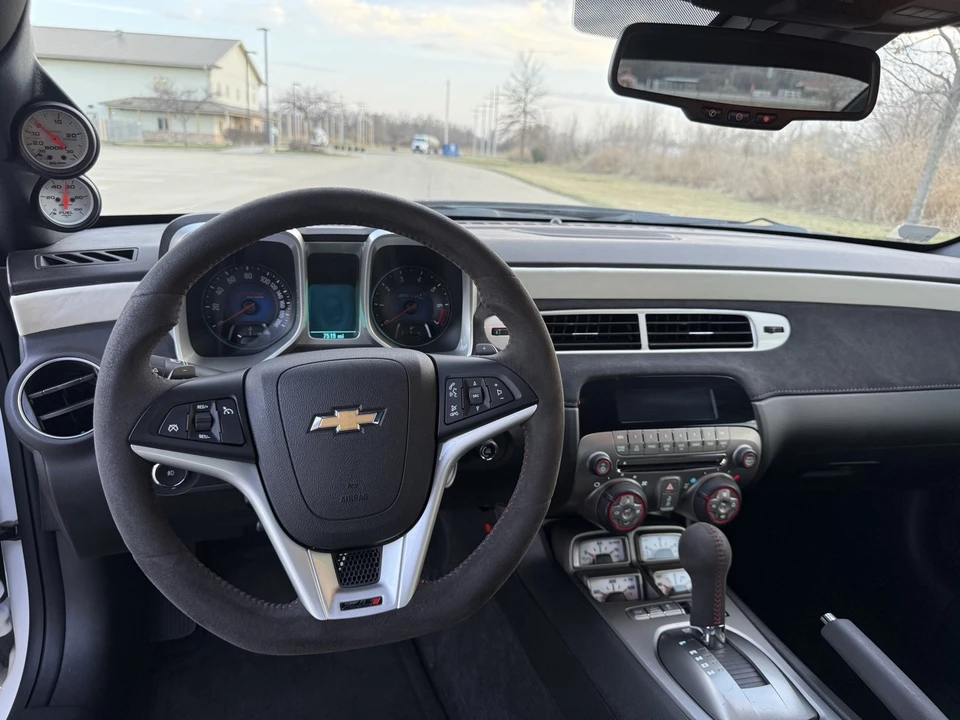 2012 Chevrolet Camaro ZL1 5th Gen - Image 28 of 31