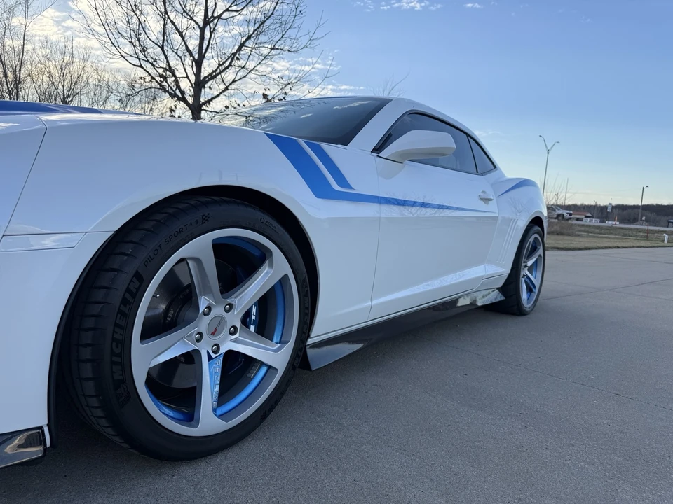 2012 Chevrolet Camaro ZL1 5th Gen - Image 14 of 31