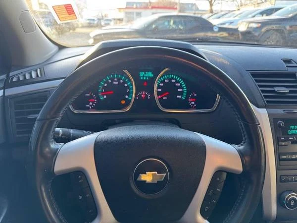 2012 Chevrolet Traverse - Image 9 of 16