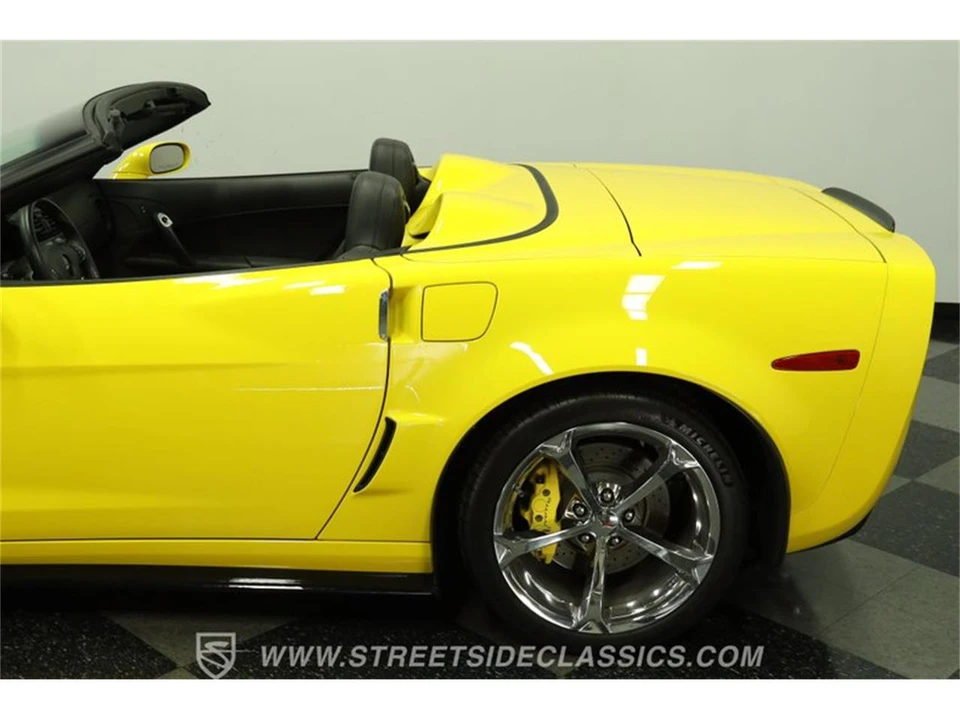 2012 Chevrolet Corvette C6 - Image 24 of 31