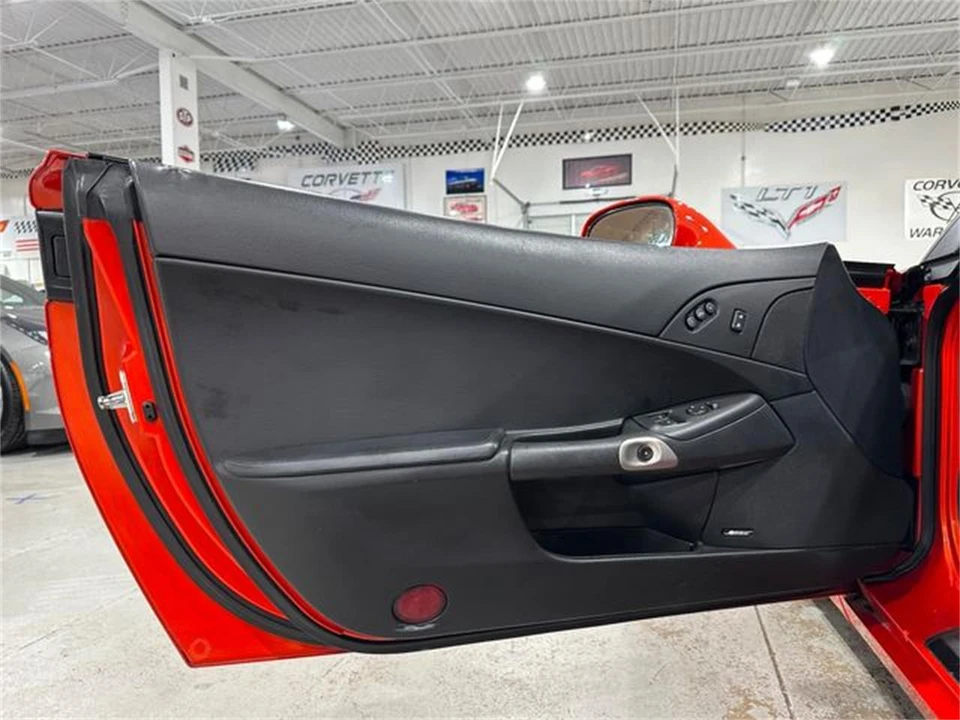 2012 Chevrolet Corvette C6 - Image 18 of 30