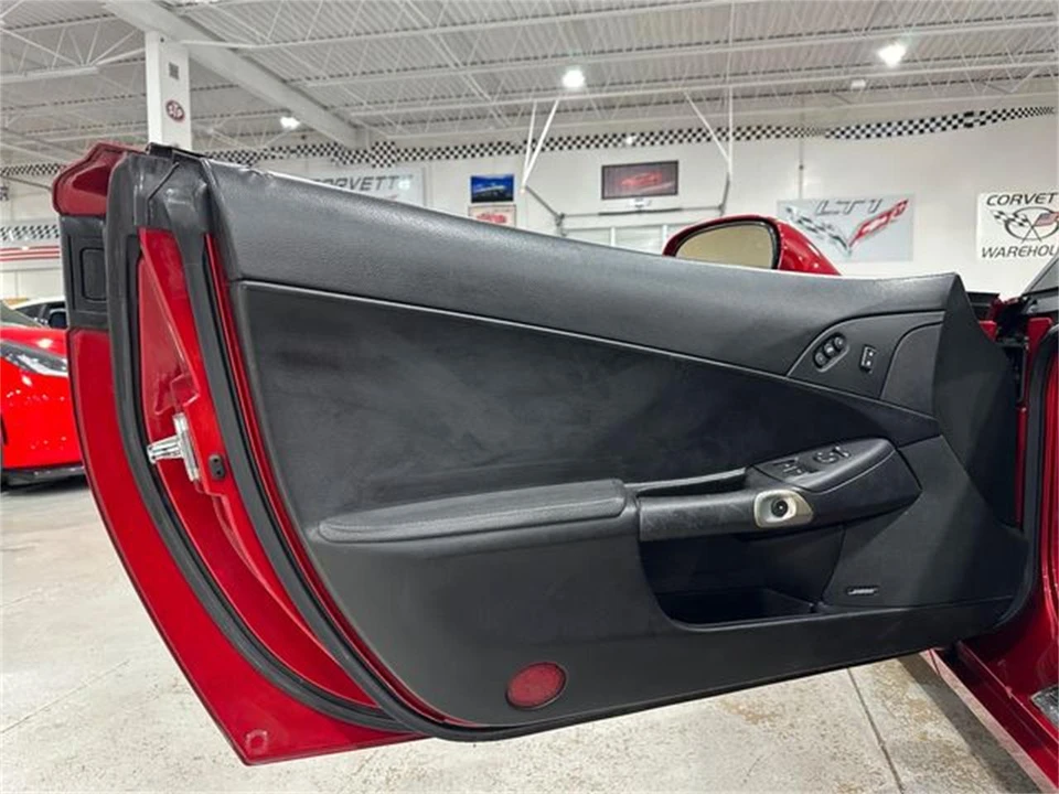2012 Chevrolet Corvette C6 - Image 15 of 30