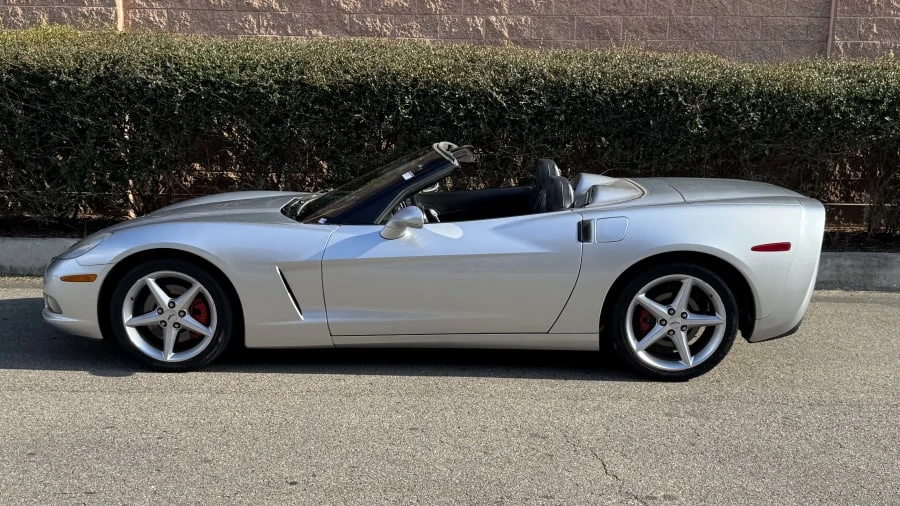 2012 Chevrolet Corvette C6 - Image 2 of 12