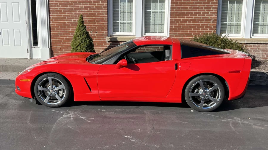 2012 Chevrolet Corvette C6 - Image 2 of 11