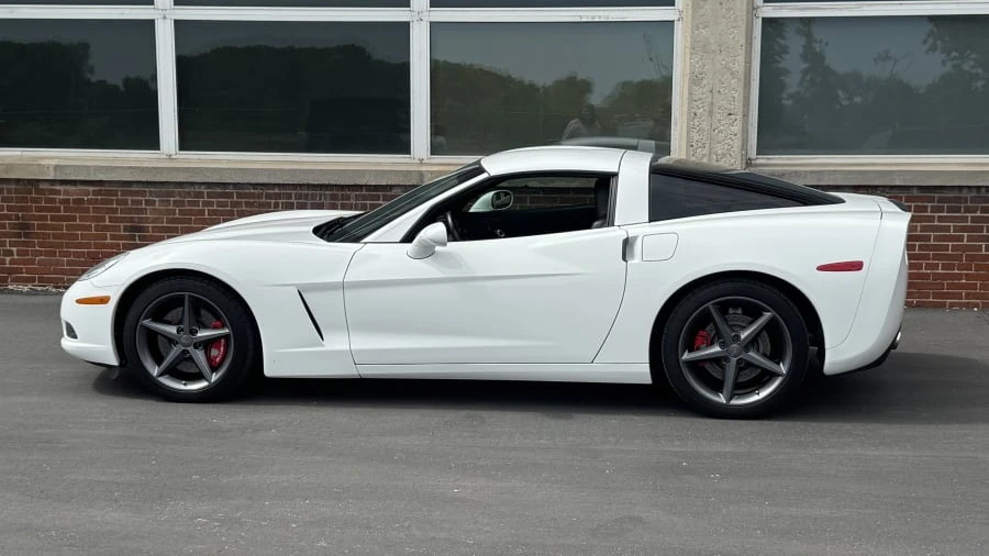 2012 Chevrolet Corvette C6 - Image 2 of 11