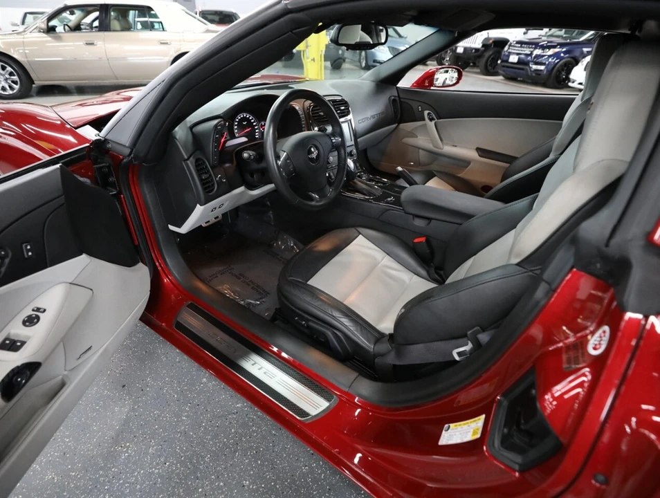 2012 Chevrolet Corvette C6 - Image 25 of 31