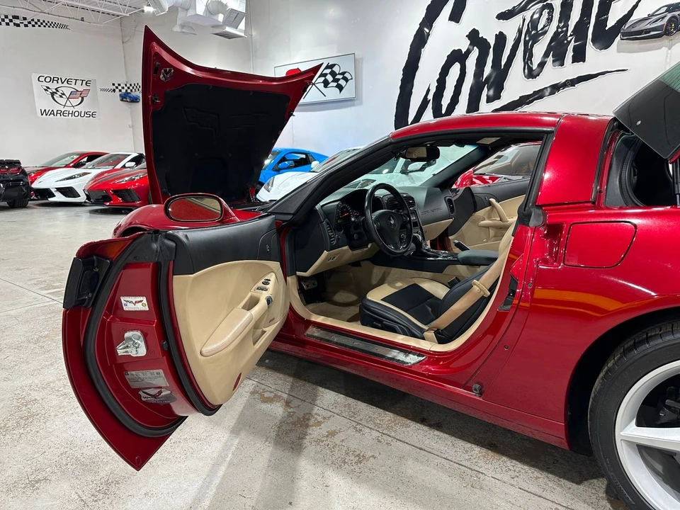 2012 Chevrolet Corvette C6 - Image 17 of 21
