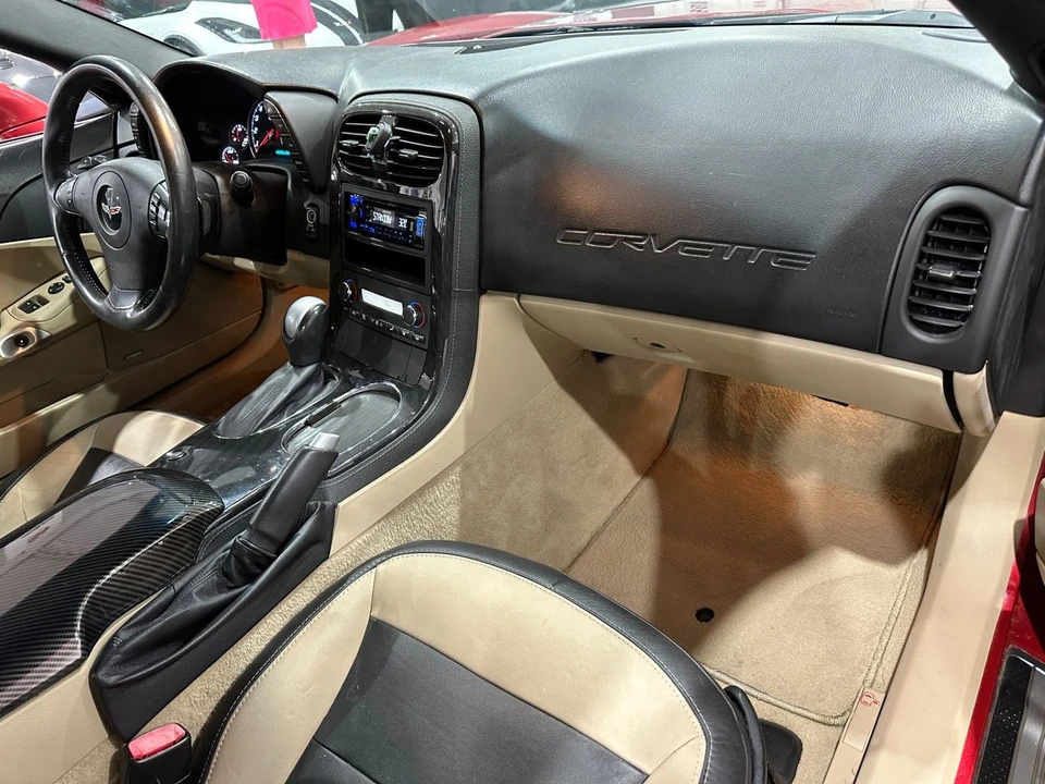 2012 Chevrolet Corvette C6 - Image 10 of 11