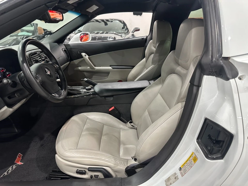 2012 Chevrolet Corvette C6 - Image 17 of 21