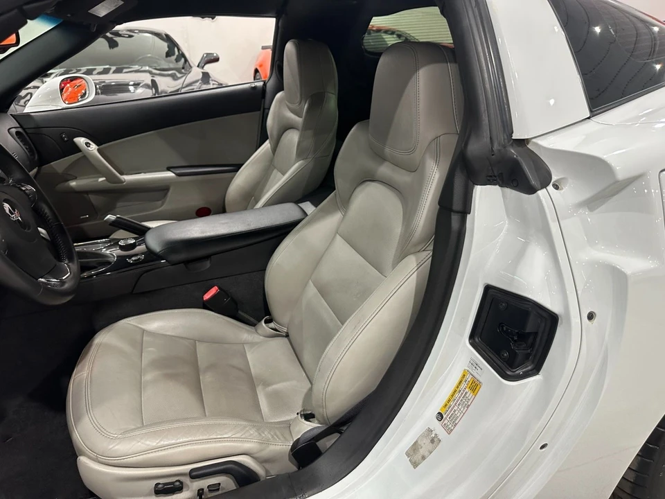 2012 Chevrolet Corvette C6 - Image 13 of 21