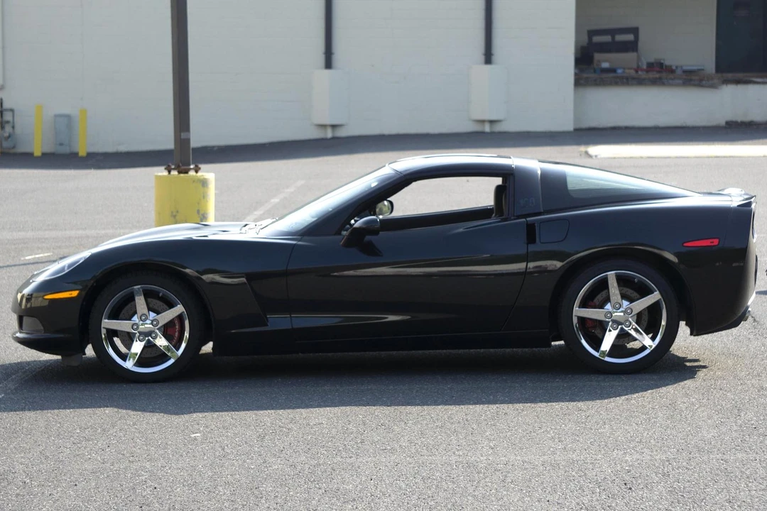 2012 Chevrolet Corvette C6 - Image 3 of 31