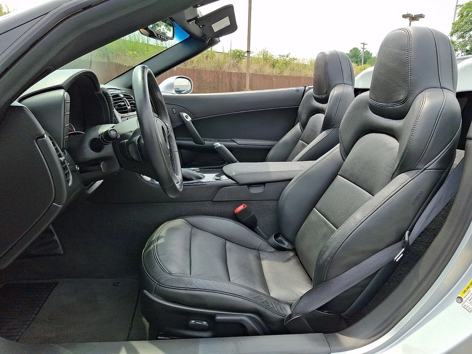 2012 Chevrolet Corvette C6 Grand Sport - Image 17 of 31