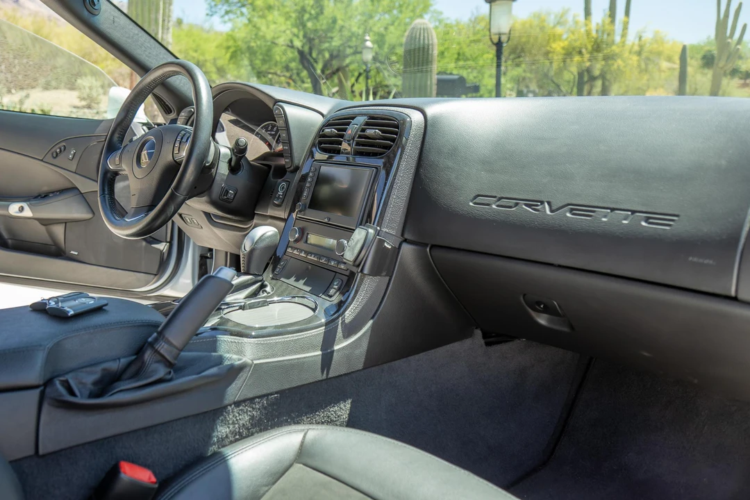 2012 Chevrolet Corvette C6 - Image 24 of 31