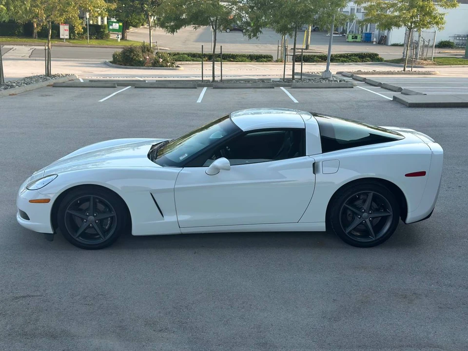 2012 Chevrolet Corvette C6 - Image 9 of 16