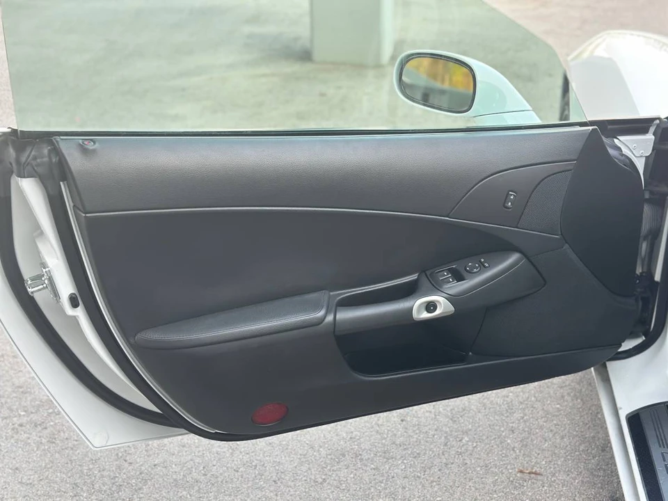 2012 Chevrolet Corvette C6 - Image 12 of 16