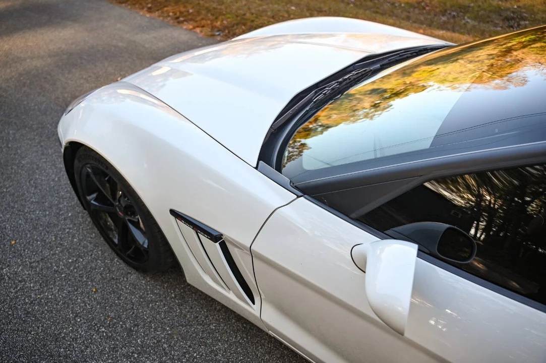 2012 Chevrolet Corvette C6 - Image 19 of 21