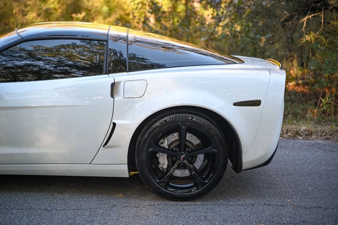 2012 Chevrolet Corvette C6 - Image 10 of 21