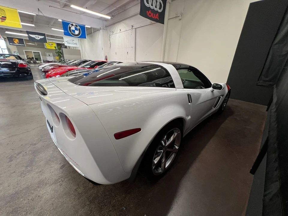 2012 Chevrolet Corvette C6 - Image 11 of 12