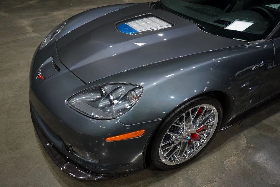 2012 Chevrolet Corvette C6 ZR1 - Image 11 of 31