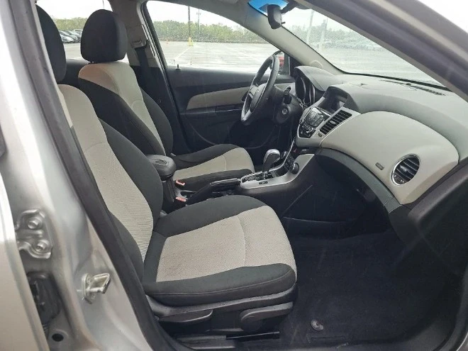 2012 Chevrolet Cruze - Image 7 of 10