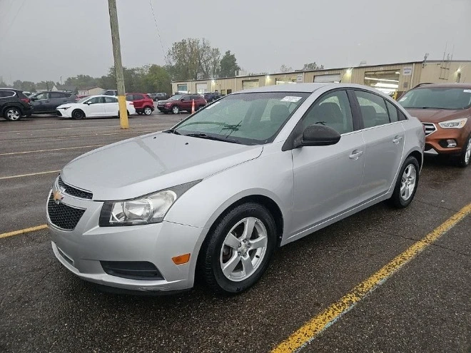 2012 Chevrolet Cruze - Image 6 of 10
