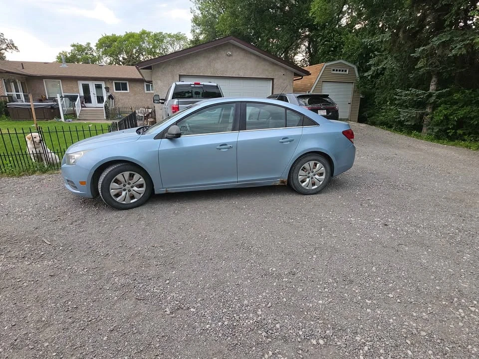 2012 Chevrolet Cruze - Image 2 of 12
