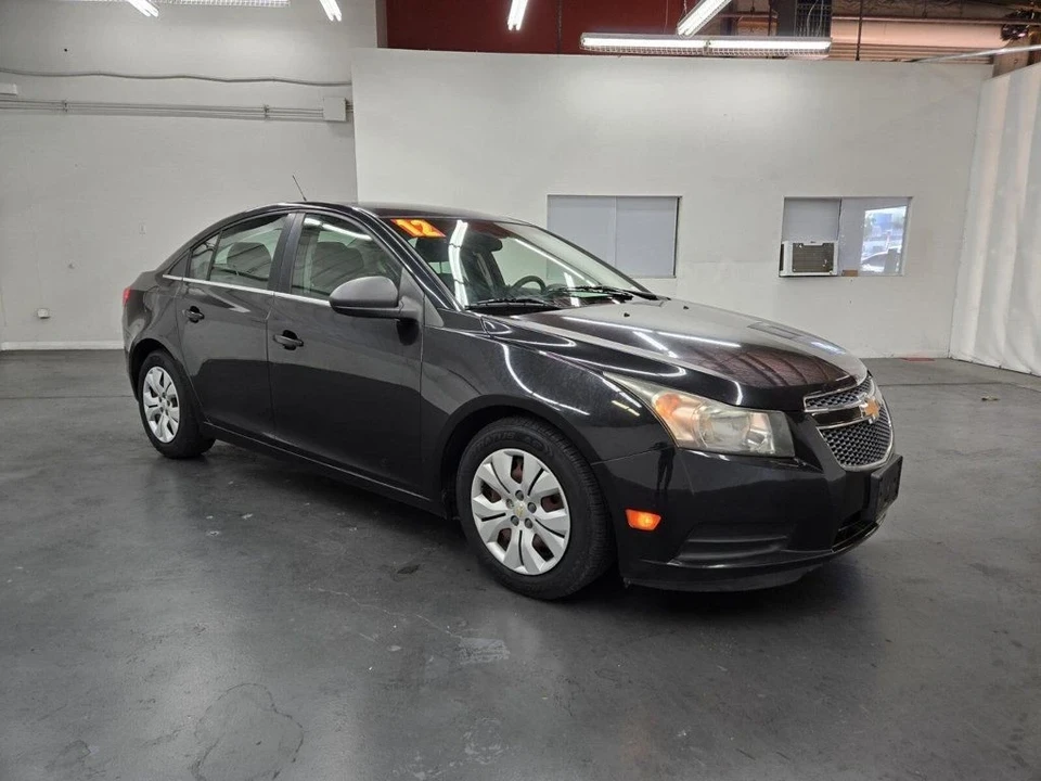 2012 Chevrolet Cruze - Image 3 of 12