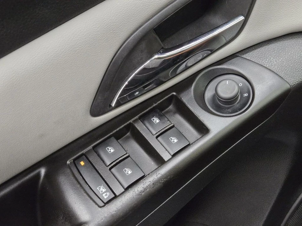 2012 Chevrolet Cruze - Image 19 of 19