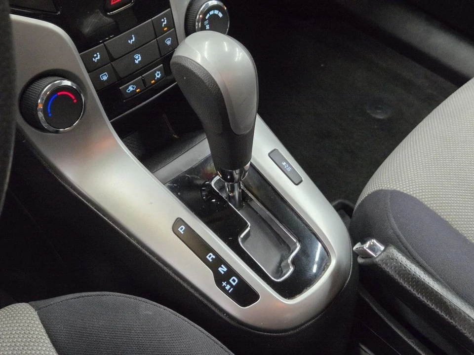 2012 Chevrolet Cruze - Image 18 of 19