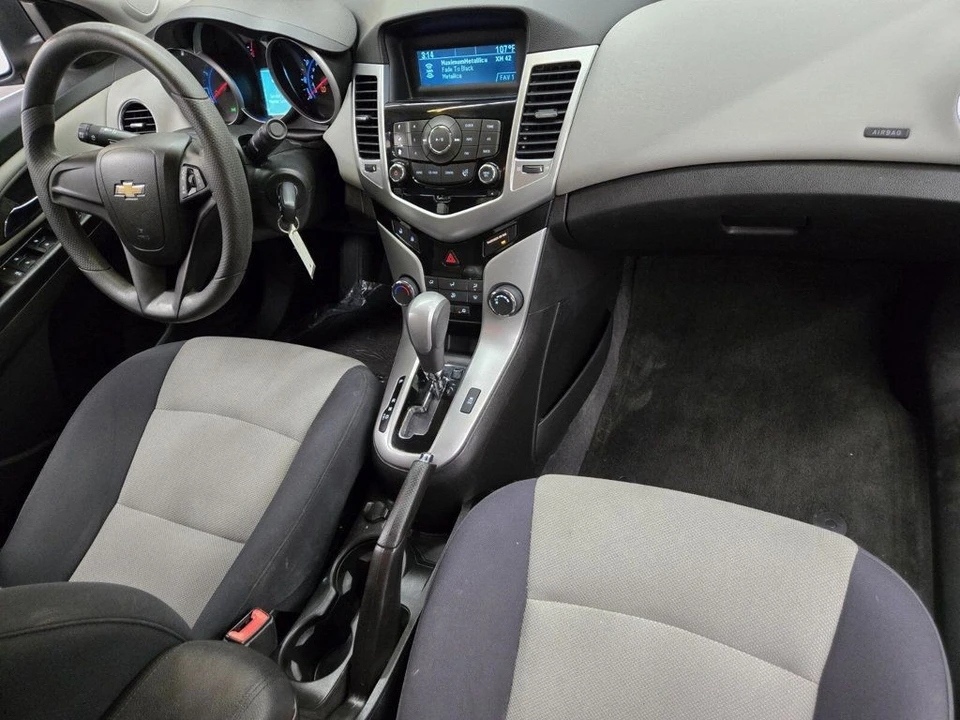 2012 Chevrolet Cruze - Image 13 of 19