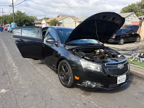 2012 Chevrolet Cruze LS Sedan 4D
