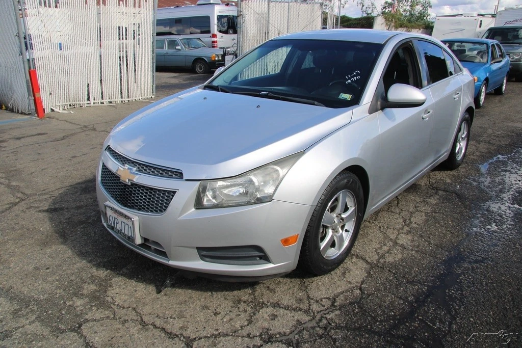 2012 Chevrolet Cruze - Image 2 of 21